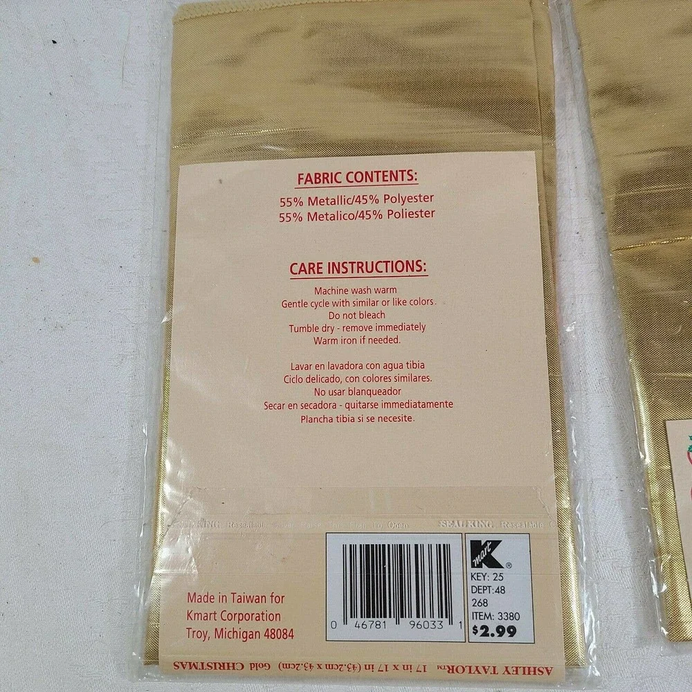 Ashley Taylor CHRISTMAS Gold Lame Napkins New In Package 17 X 17 2 pkgs 4 napkin